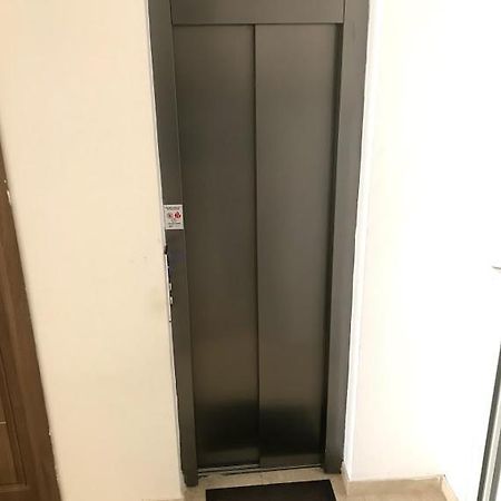 Luqa Apartment - 5 Mins From Airport Eksteriør billede