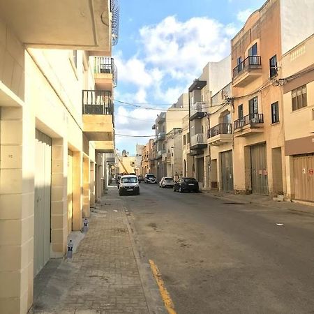 Luqa Apartment - 5 Mins From Airport Eksteriør billede