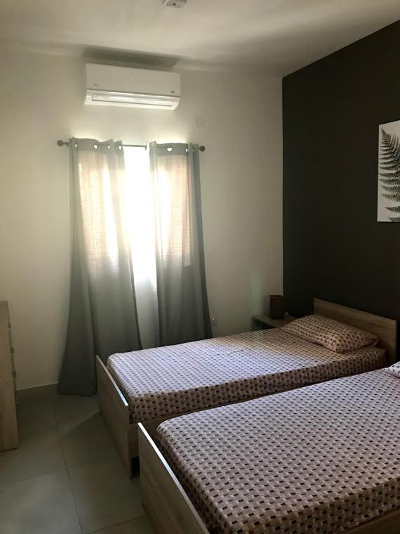 Luqa Apartment - 5 Mins From Airport Eksteriør billede