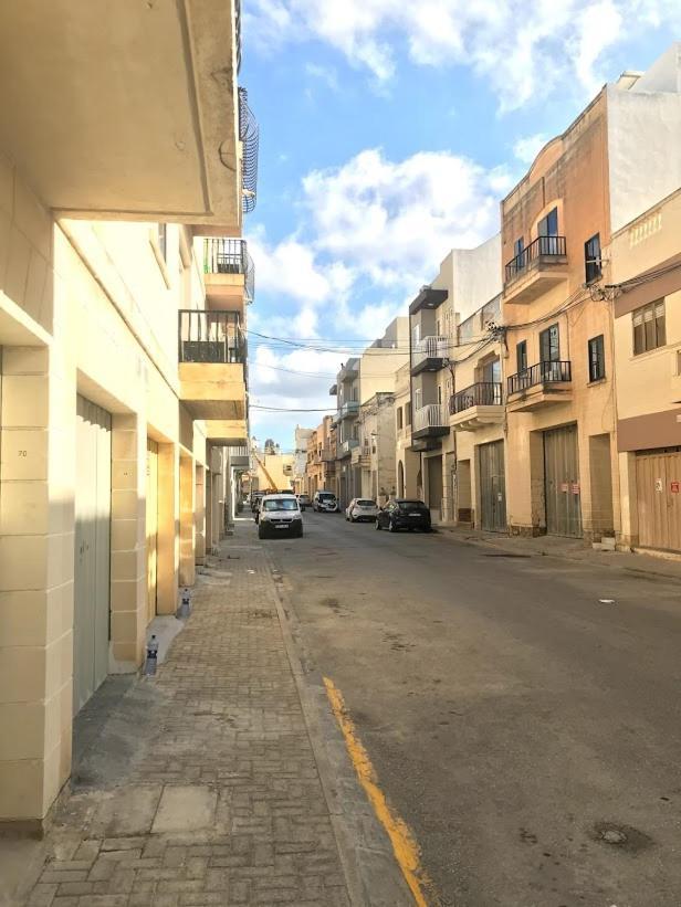 Luqa Apartment - 5 Mins From Airport Eksteriør billede