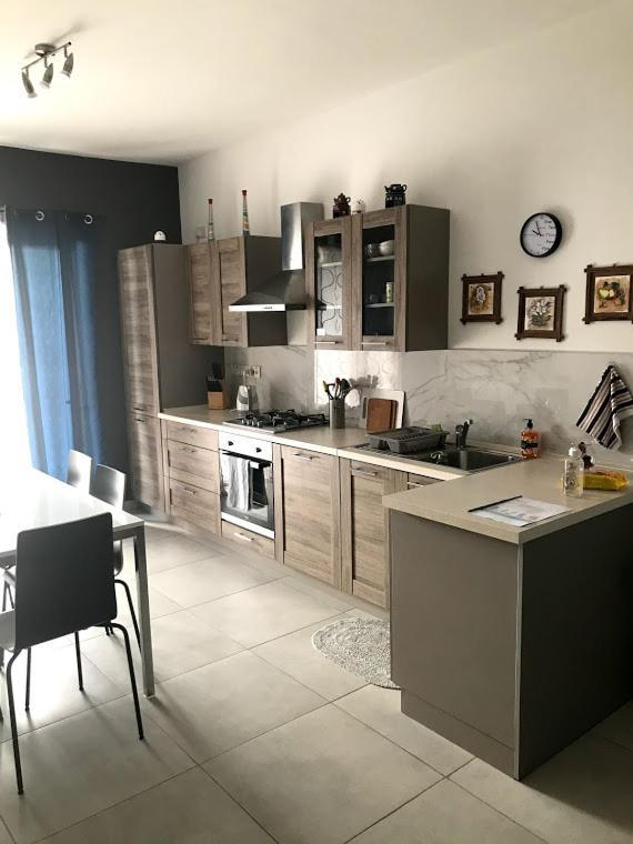 Luqa Apartment - 5 Mins From Airport Eksteriør billede