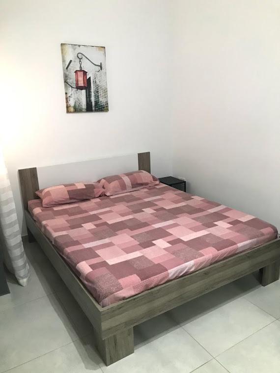 Luqa Apartment - 5 Mins From Airport Eksteriør billede